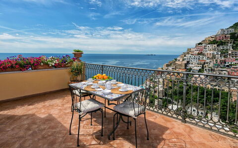 Casa Praiano: Zee, Kust, Kust En Oceanic Landvormen, Balkon, Oceaan, Toevlucht, Bloempot, Badplaats, Kamerplant, Baai