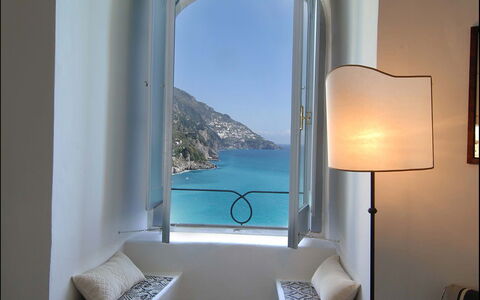 Romantic Tower: Zee, Kust En Oceanic Landvormen, Kust, Oceaan, Schaduw, Headland, Baai, Daylighting, Geluid