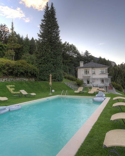 Villa Alina: Zwembad, Tuin, Gazon, Landgoed, Vrije Tijd, Landscaping, Eco Hotel, Boerderij, Werf, Toevlucht