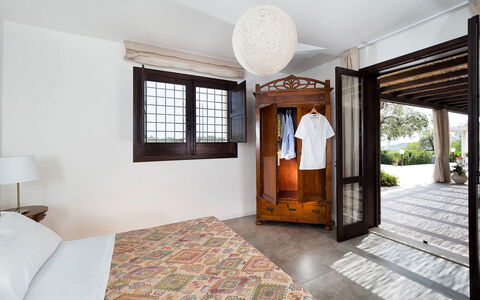Villa Almond: Meubilair, Interieur Ontwerp, Verdieping, Flooring, Plafond, Verlichting, Huis, Kamer, Bed, Slaapkamer