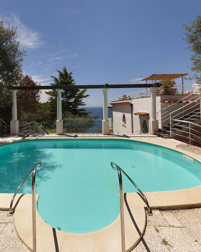 Villa Avion: Blauw, Zwembad, Samengesteld Materiaal, Toevlucht, Schaduw, Buitenmeubels, Eco Hotel, Villa, Badplaats, Hacienda