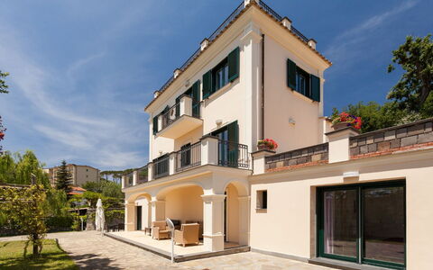 Villa Castore: Huis, Deur, Balkon, Appartement, Landgoed, Villa, Herenhuis, Hacienda