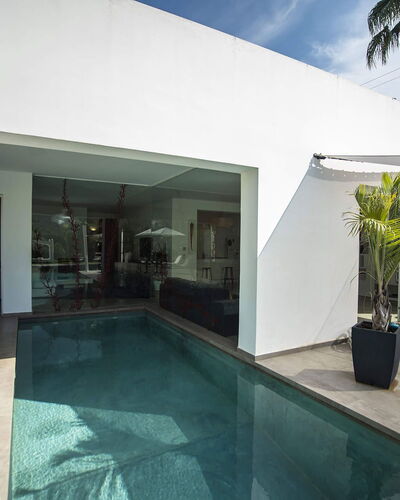 Villa Corallo: Huis, Architectuur, Verdieping, Schaduw, Zwembad, Stoel, Toevlucht, Eco Hotel, Kamerplant