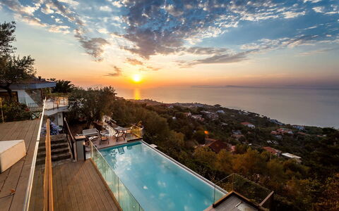 Villa Davide: Water, Zwembad, Toevlucht, Vrije Tijd, Schemer, Eco Hotel, Avond, Badplaats, Hotel, Vakantie