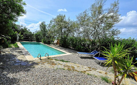 Villa del Mare: Blauw, Tuin, Backyard, Landscaping, Schaduw, Werf, Zwembad, Waterpartij, Hacienda, Villa