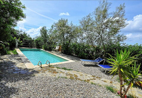 Villa del Mare: Blauw, Tuin, Backyard, Landscaping, Schaduw, Werf, Zwembad, Waterpartij, Hacienda, Villa