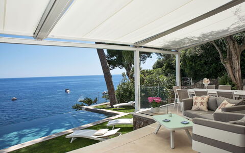 Villa Ieranto 6: Buitenmeubels, Meubilair, Toevlucht, Stoel, Schaduw, Kust, Vrije Tijd, Eco Hotel, Balkon, Zwembad