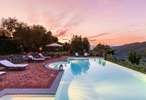 Villa Il Castagno: Zwembad, Landschap, Toevlucht, Schemer, Eco Hotel, Landgoed, Hacienda, Avond, Villa, Boerderij
