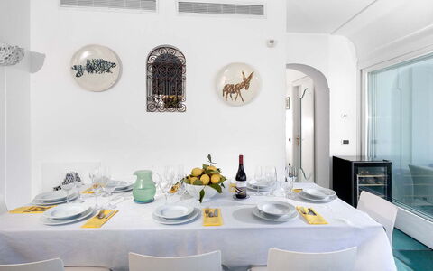 Villa Magnolia: Meubilair, Interieur Ontwerp, Tafel, Tableware, Stoel, Plafond, Keuken En Eettafel, Eetkamer, Verlichting, Huis