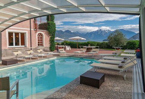 Villa Meridiana: Heuvel, Bergketen, Tuin, Toevlucht, Landgoed, Zwembad, Vallei, Heuvel Station, Eco Hotel, Alpen