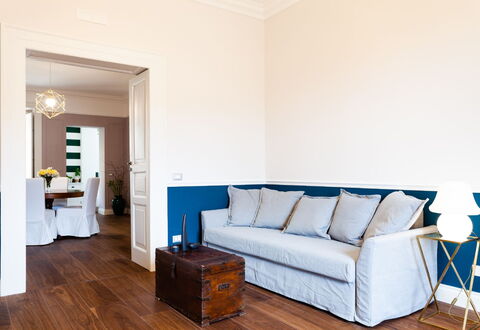 Interno Sorrentino: Meubilair, Interieur Ontwerp, Flooring, Hout, Verdieping, Houten Vloer, Kamer, Verlichting, Huis, Woonkamer