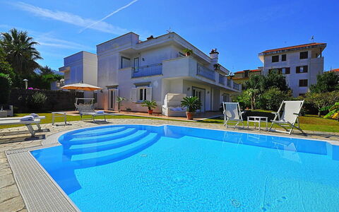 Villa Orlando: Blauw, Zwembad, Toevlucht, Landgoed, Eco Hotel, Hotel, Landscaping, Villa, Hacienda