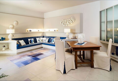 Mulberry House: Meubilair, Interieur Ontwerp, Flooring, Verdieping, Tafel, Bankstel, Woonkamer, Kamer, Huis, Textiel