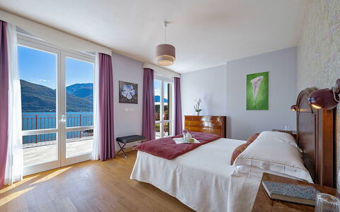 Villa Angela: Meubilair, Interieur Ontwerp, Flooring, Verdieping, Textiel, Kamer, Slaapkamer, Plafond, Bed, Appartement