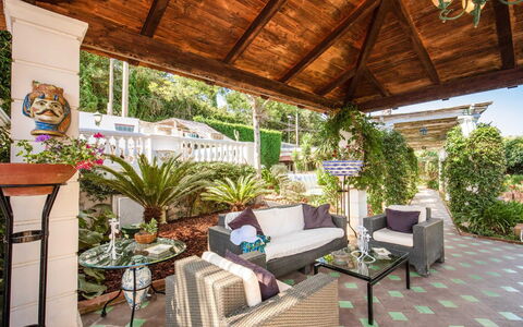 Villa Martina: Meubilair, Stoel, Toevlucht, Tafel, Tuin, Buitenmeubels, Eco Hotel, Schaduw, Patio, Backyard