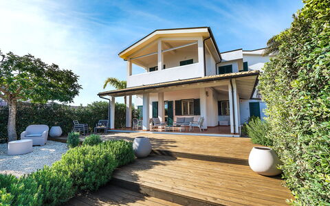 Stella Marina: Huis, Woongebied, Huis, Landgoed, Schaduw, Veranda, Villa, Landscaping, Herenhuis, Tuin