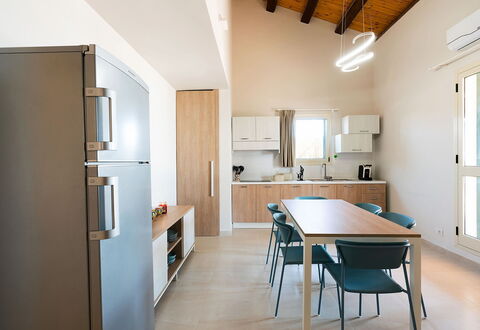 La Rosa dei Venti: Meubilair, Interieur Ontwerp, Keuken, Toestel Van De Keuken, Flooring, Hout, Countertop, Major Appliance, Plafond, Stoel