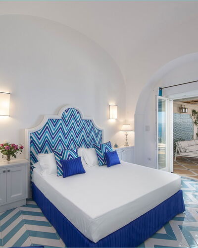 Villa Melissa: Blauw, Meubilair, Toevlucht, Hotel, Stoel, Zwembad, Badplaats, Eco Hotel, Villa, Boutique Hotel
