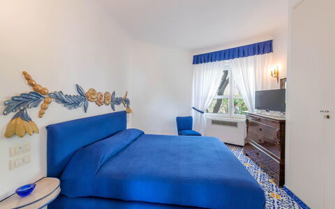 Villa Grazia: Meubilair, Interieur Ontwerp, Flooring, Verdieping, Slaapkamer, Laken, Bed, Linens, Bedding, Kamer