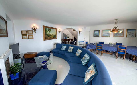 Villa Grazia: Meubilair, Interieur Ontwerp, Bankstel, Flooring, Verdieping, Tafel, Plafond, Woonkamer, Kamer, Verlichting