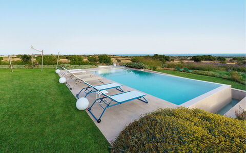Villa Bel Prato: Blauw, Zwembad, Toevlucht, Buitenmeubels, Schaduw, Tuin, Landscaping, Thermae, Eco Hotel, Recreatiecentrum