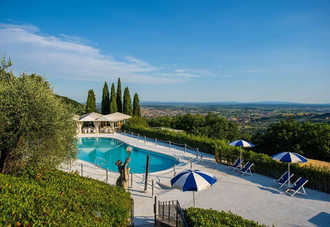 Villa la Brezza: Zwembad, Toevlucht, Buitenmeubels, Eco Hotel, Landscaping, Hacienda, Badplaats, Villa, Hotel