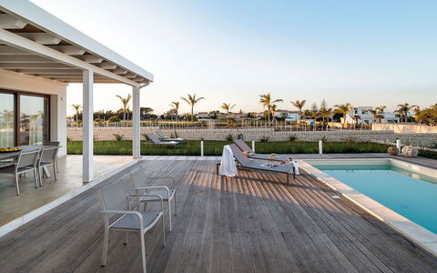 Villa Orietta: Toevlucht, Landgoed, Schaduw, Eco Hotel, Dek, Villa, Outdoor Structuur, Zwembad, Gang