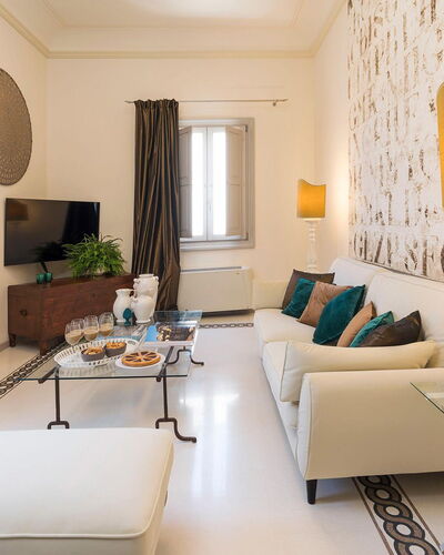 Dimora Simona: Meubilair, Interieur Ontwerp, Flooring, Verdieping, Tafel, Woonkamer, Kamer, Bankstel, Textiel, Plafond