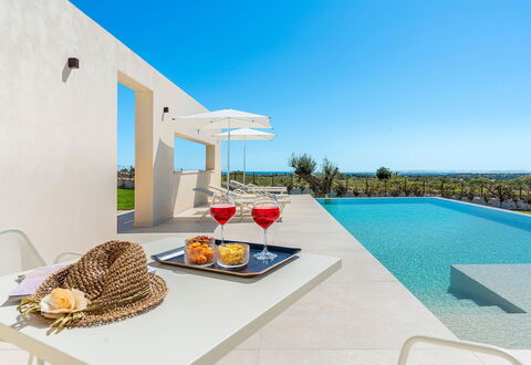 Villa Bruna: Zwembad, Toevlucht, Stoel, Buitenmeubels, Eco Hotel, Hotel, Villa