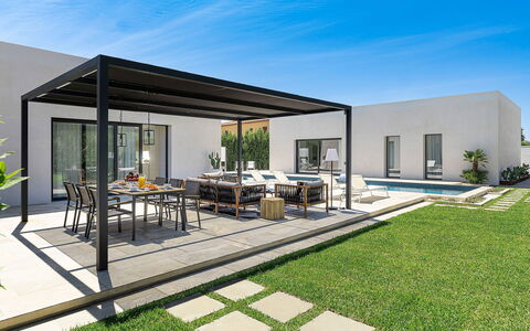Villa la Isla: Tuin, Outdoor Structuur, Patio, Landscaping, Pergola, Schaduw, Binnenplaats, Buitenmeubels, Ontwerp, Werf