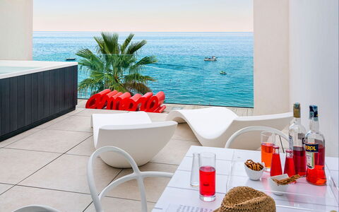 Casa Pink: Zee, Meubilair, Buitenmeubels, Oceaan, Vrije Tijd, Strand, Stoel, Kust, Tropen, Caribbean