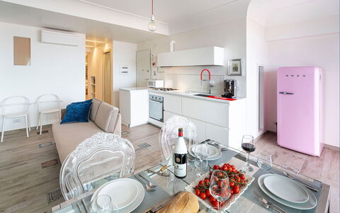 Casa Light Blu: Meubilair, Interieur Ontwerp, Keuken, Flooring, Major Appliance, Verdieping, Toestel Van De Keuken, Countertop, Appartement, Kamer