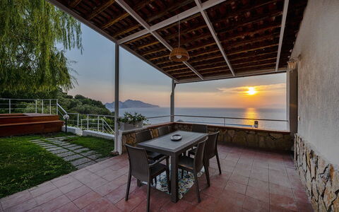 Mermaid Villa: Balkon, Veranda, Leuning, Zee, Dek, Hek, Kust, Toevlucht, Beits, Hardwood