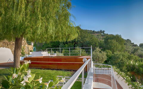 Mermaid Villa: Leuning, Tuin, Schaduw, Balkon, Veranda, Hek, Landscaping, Werf, Buitenmeubels, Eco Hotel