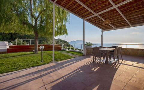 Mermaid Villa: Veranda, Dek, Stoel, Toevlucht, Schaduw, Beits, Balkon, Hardwood, Eco Hotel, Outdoor Structuur