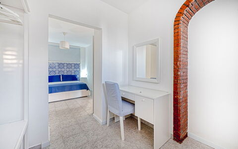 Mermaid Villa: Interieur Ontwerp, Flooring, Verdieping, Plafond, Meubilair, Appartement, Huis, Kamer, Bed, Slaapkamer