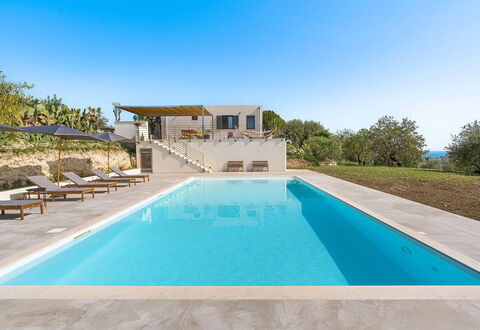 Villa Arcobaleno: Blauw, Zwembad, Toevlucht, Eco Hotel, Vrije Tijd, Landgoed, Buitenmeubels, Badplaats, Villa, Tropen