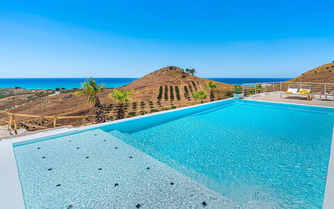 Villa Montallegro: Blauw, Zwembad, Toevlucht, Eco Hotel
