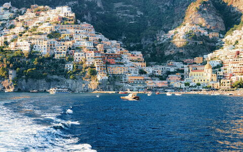 San Sebastiano: Boot, Kust, Zee, Kust En Oceanic Landvormen, Watercraft, Oceaan, Kanaal, Voorgebergte, Klif, Badplaats