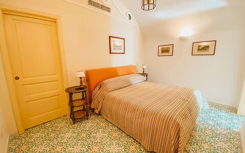 San Sebastiano: Verdieping, Meubilair, Interieur Ontwerp, Muur, Flooring, Slaapkamer, Hout, Bed, Kamer, Plafond