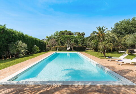 Villa Carosone: Blauw, Zwembad, Toevlucht, Samengesteld Materiaal, Schaduw, Tuin, Landscaping, Eco Hotel, Waterpartij, Hacienda