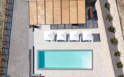 Villa Zafferano: Zwembad, Buitenmeubels, Samengesteld Materiaal, Toevlucht, Ligstoel, Stoel, Ontwerp, Dek, Eco Hotel, Hotel