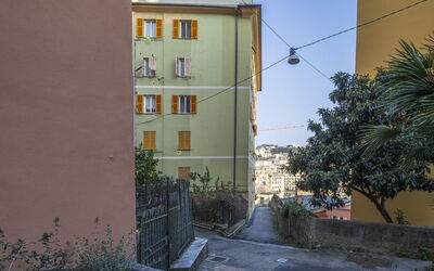 Da Federico, Apartment Genova Brignole: Gebouw, Dag, Muur, Venster, Woongebied, Appartement, Buurt, Architectuur, Facade,  Dorf\