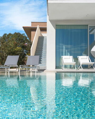 Villa Confini: Zwembad, Buitenmeubels, Toevlucht, Ligstoel, Hotel, Eco Hotel, Villa, Badplaats