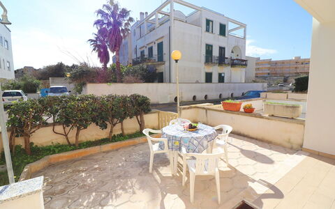 Cecilia: Woongebied, Appartement, Condominium, Parking, Family Car, Balkon, Mid-Size Car, Stadsauto