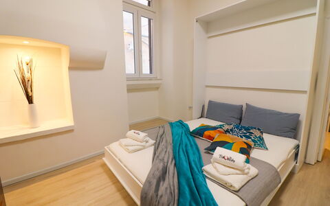Penelope'S House Centro Storico: Interieur Ontwerp, Meubilair, Flooring, Verdieping, Hout, Slaapkamer, Kamer, Verlichting, Plafond, Bed