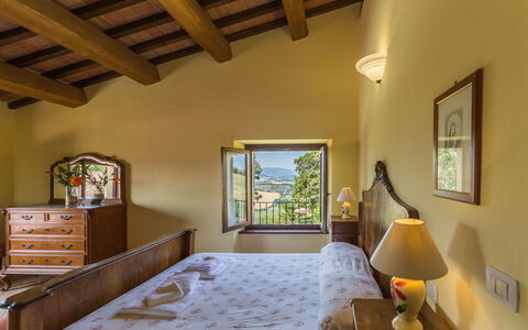 Villa Felice, Private Pool and Hills: Meubilair, Muur, Interieur Ontwerp, Huis, Kamer, Bed, Slaapkamer, Fotolijst, Plafond, Bed Frame