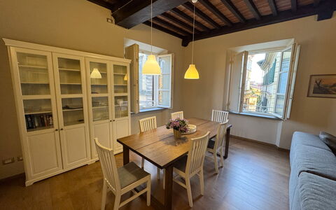Casa Anna 13: Meubilair, Interieur Ontwerp, Flooring, Verdieping, Stoel, Hout, Tafel, Plafond, Keuken En Eettafel, Eetkamer