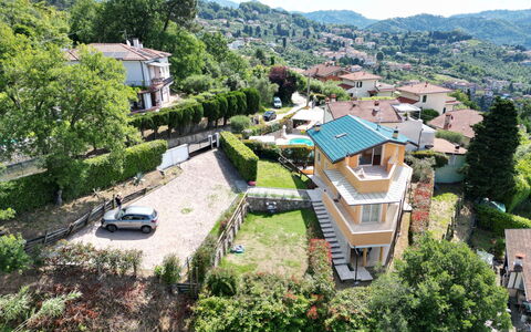 Appartamento Botrici: Huis, Dak, Woongebied, Heuvel Station, Balkon, Voorstad, Dorp, Eco Hotel, Bergdorp, Villa