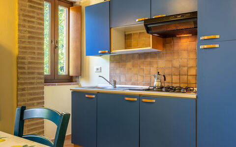 Il Giuncheto Apartments, Pool, Umbrian Countryside: Appartement, Keuken, Major Appliance, Beits, Huishoudapparatuur, Toestel Van De Keuken, Cabinetry, Kamerplant, Countertop